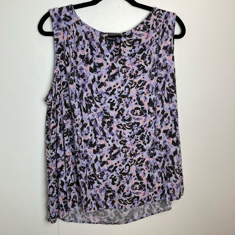 Women’s Torrid Sleeveless Blouse Size 2 equivalent 2X Color Purple/Pink